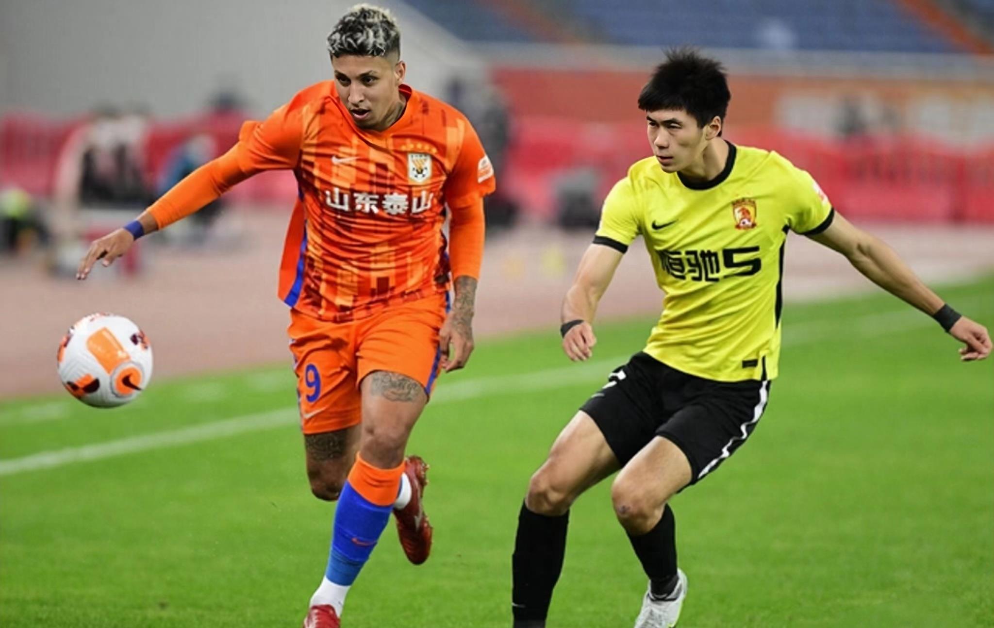 山东泰山迎葡超关键赛，今晨复出首秀，球迷炸锅，赛程密集仍需轮换(山东泰山退出亚冠2025)