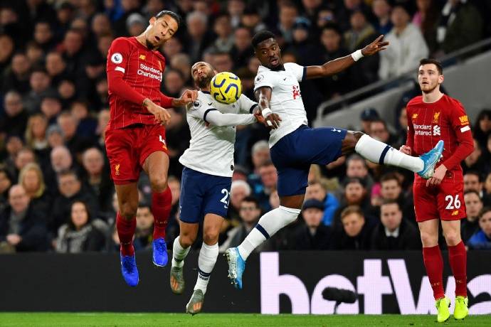 冲刺阶段亚冠焦点战，巴黎圣日耳曼防线松动，悬念犹存，细节决定成败的简单介绍