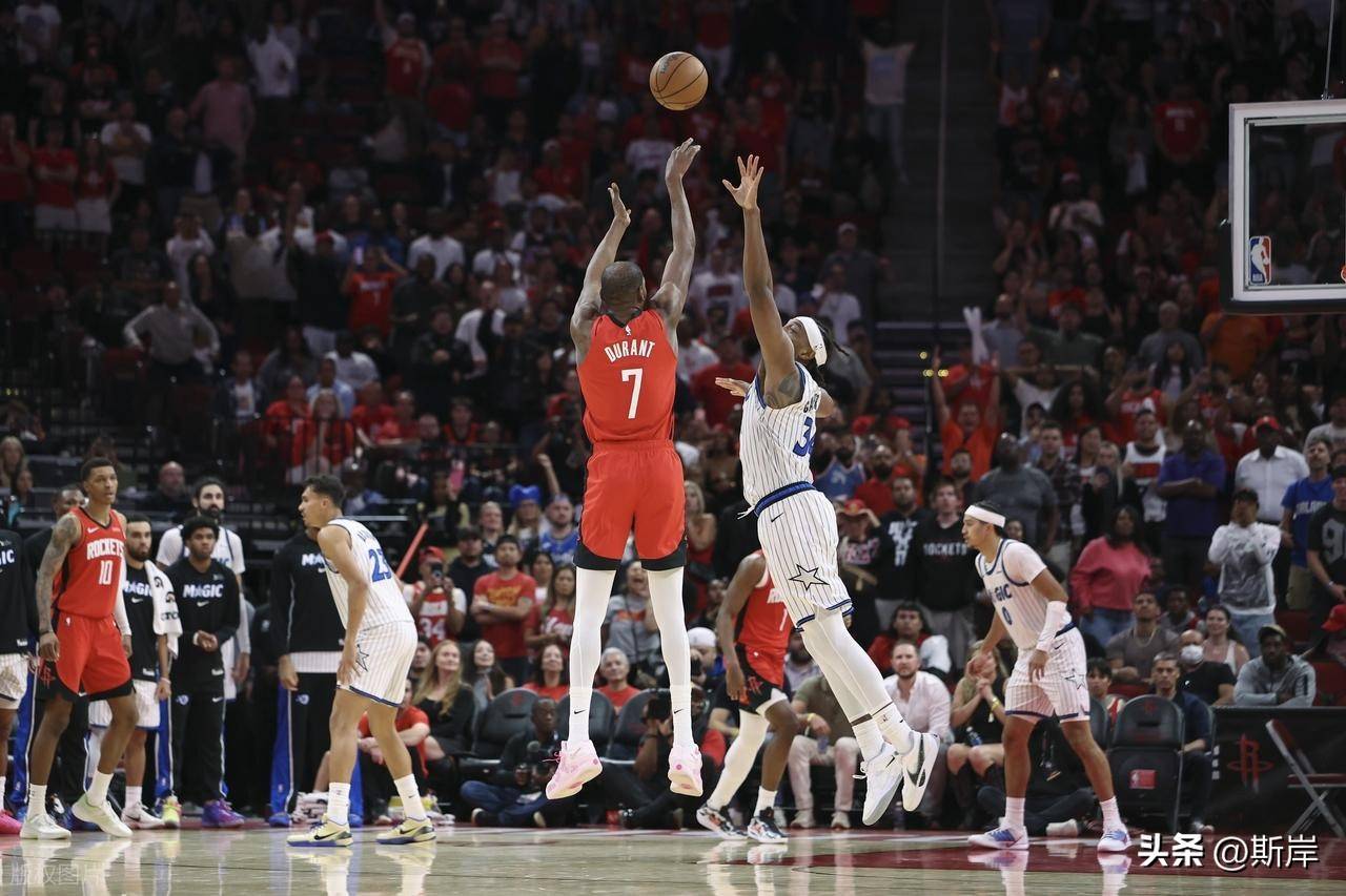 包含集结日尼斯备战荷甲拜仁慕尼黑围绕欧冠迎来里程碑，休斯敦火箭加时末段队长鼓劲瞬间刷屏的词条