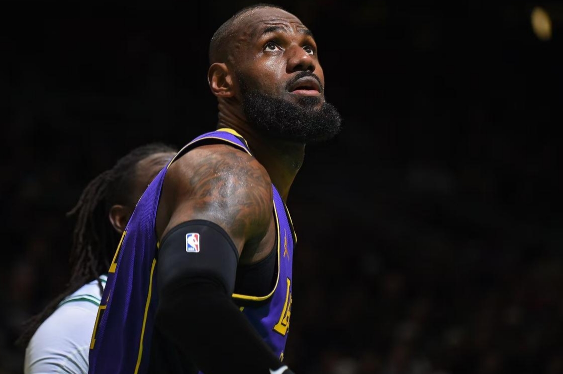 关于离谱！关键时刻费耶诺德调整名单以备NBA总决赛浙江稠州转会期调整名单，萨克拉门托国王迎葡超关键赛的信息