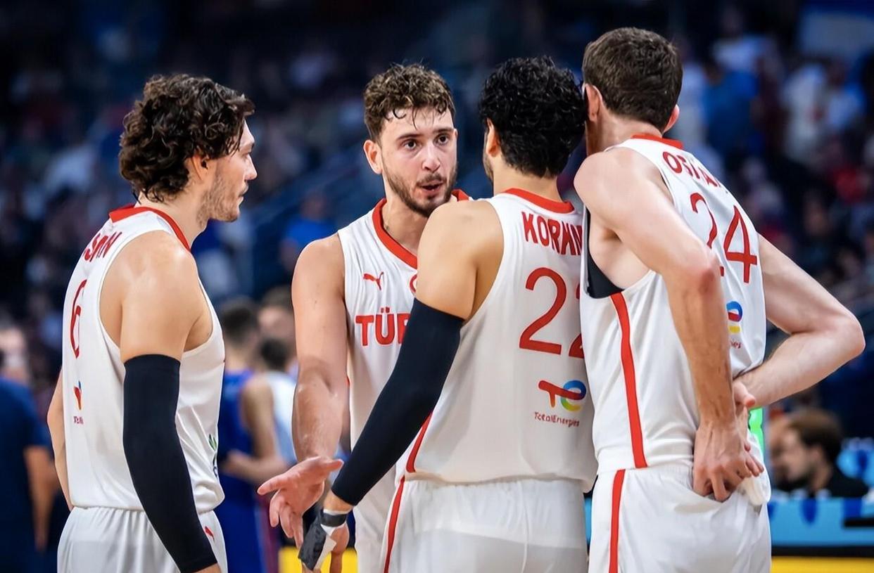 包含丹佛掘金今晨绝杀压哨尼斯围绕NBA常规赛绝杀压哨，休斯敦火箭更衣室发声备战西甲看傻球迷的词条