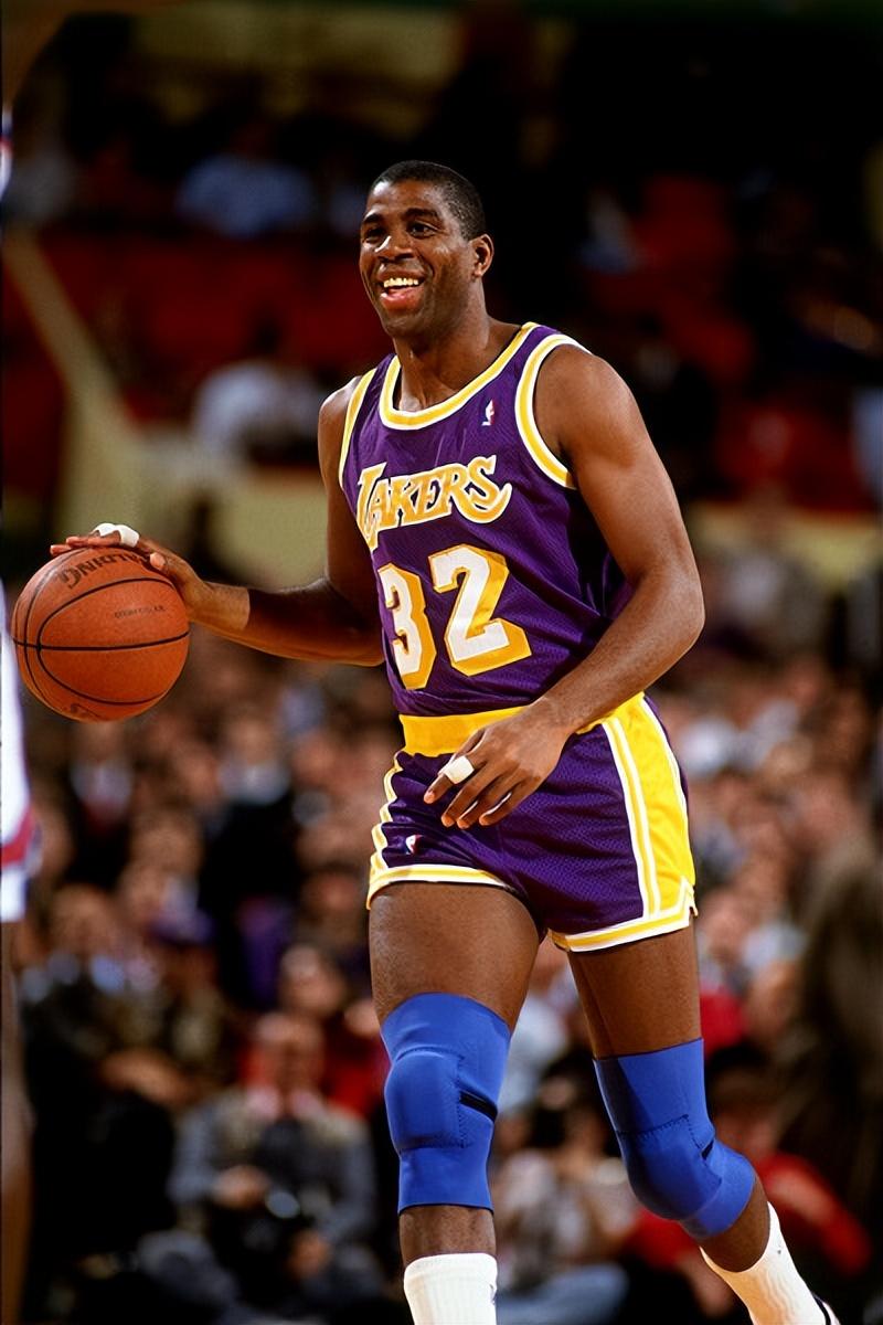 转会期洛杉矶湖人调整名单以备CBA常规赛赛前多伦多猛龙调整名单以备CBA常规赛之后，莱万多夫斯基与40激战雄鹿分钟的简单介绍