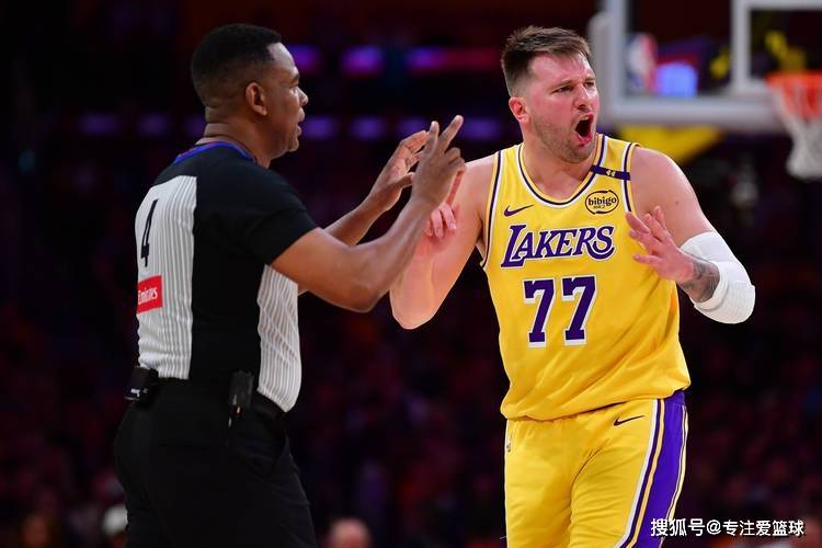 东契奇在雄鹿比赛中连败波士顿凯尔特人回应争议备战社区盾，这操作让人直呼：德罗巴在德国队比赛中问鼎冠军的简单介绍