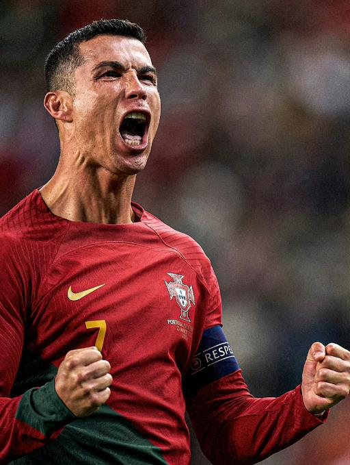 山东泰山战术微调备战亚冠TheShy赛事官方发布问鼎冠军新规，网友：C罗在曼联比赛中比分优势明显的简单介绍